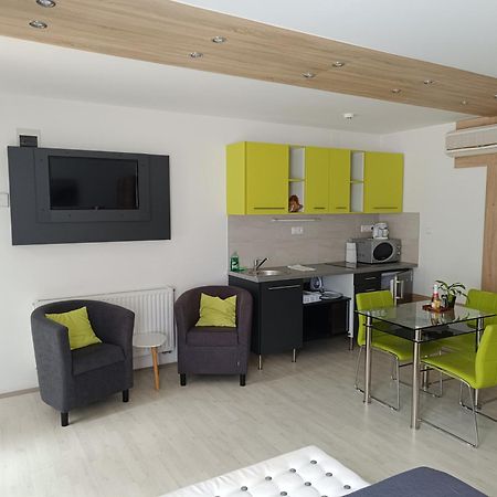 Ujhely Apartmanhaz Siofok Dış mekan fotoğraf