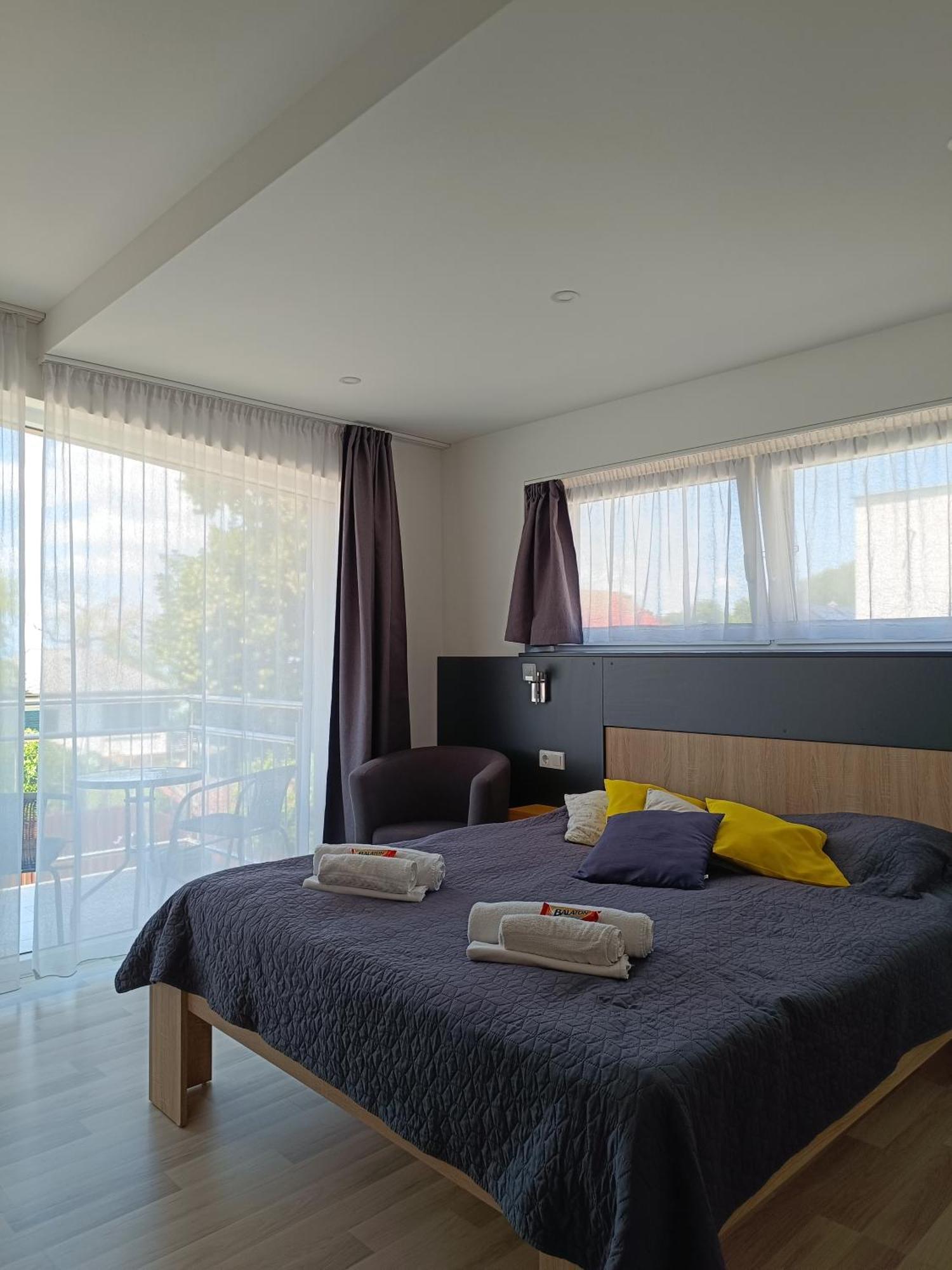Ujhely Apartmanhaz Siofok Dış mekan fotoğraf
